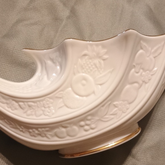 Vintage Lenox  Cornucopia with Gold Trim - Picture 4 of 4